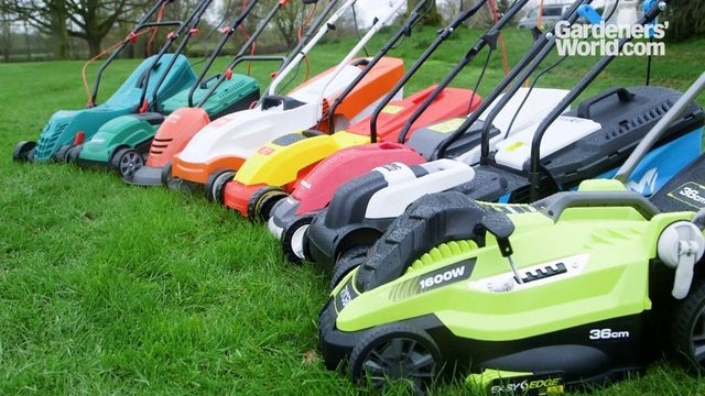 Ryobi RLM13E 33cm electric corded lawn mower review - Lawn care